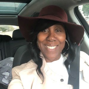 Meet your Posher, Fetima